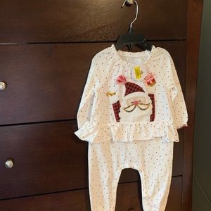 Adorable Mud Pie girls outfit size 9 months NWT